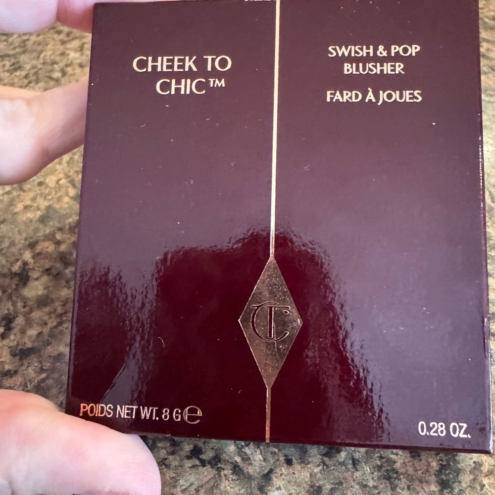 Charlotte Tilbury Cheek to Chic Blusher